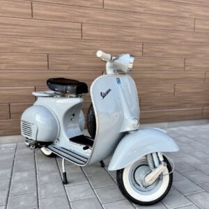 Vespa grau
