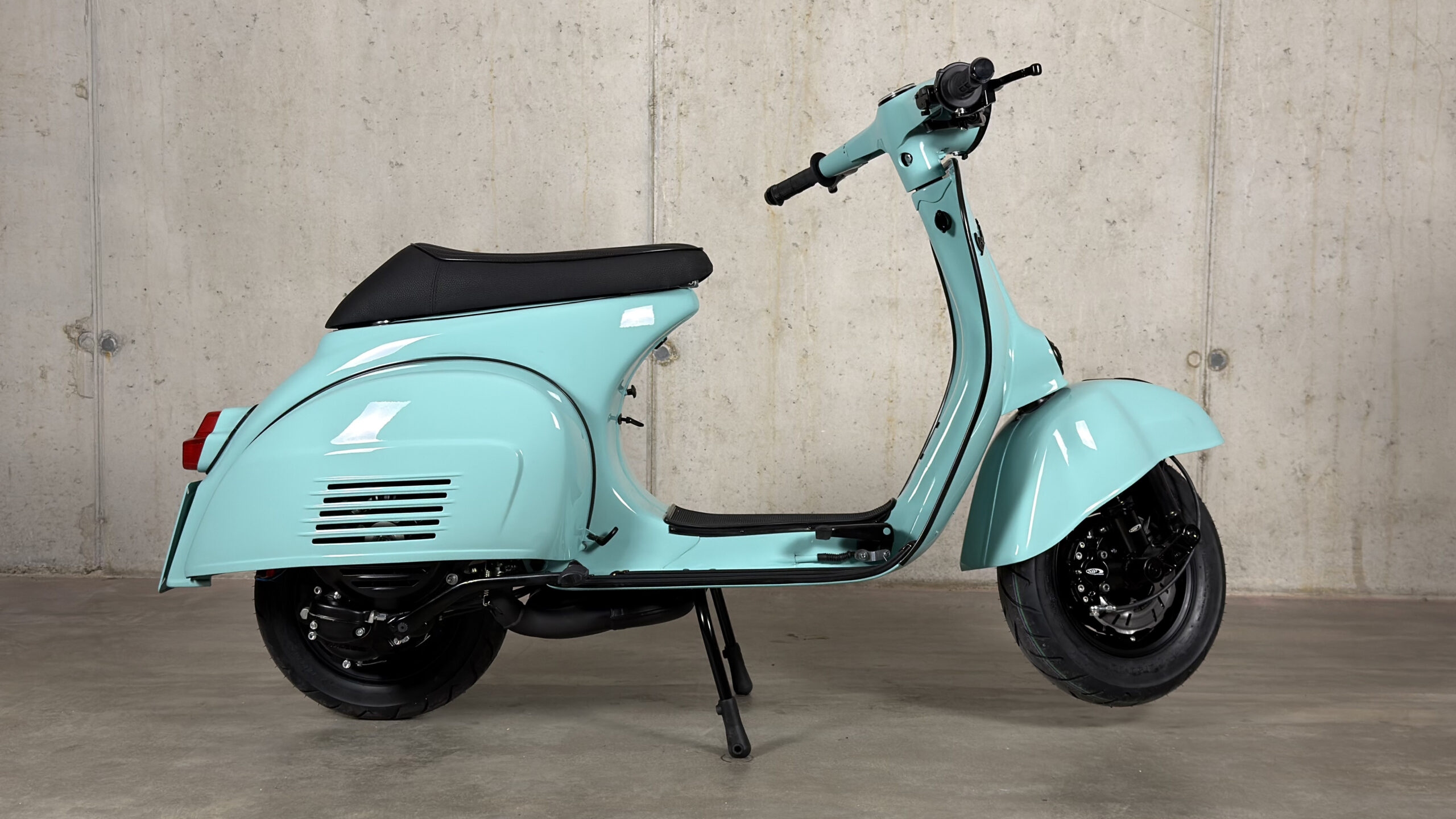 Vespa-Cristian-46-001-Vespa-Super-221-001