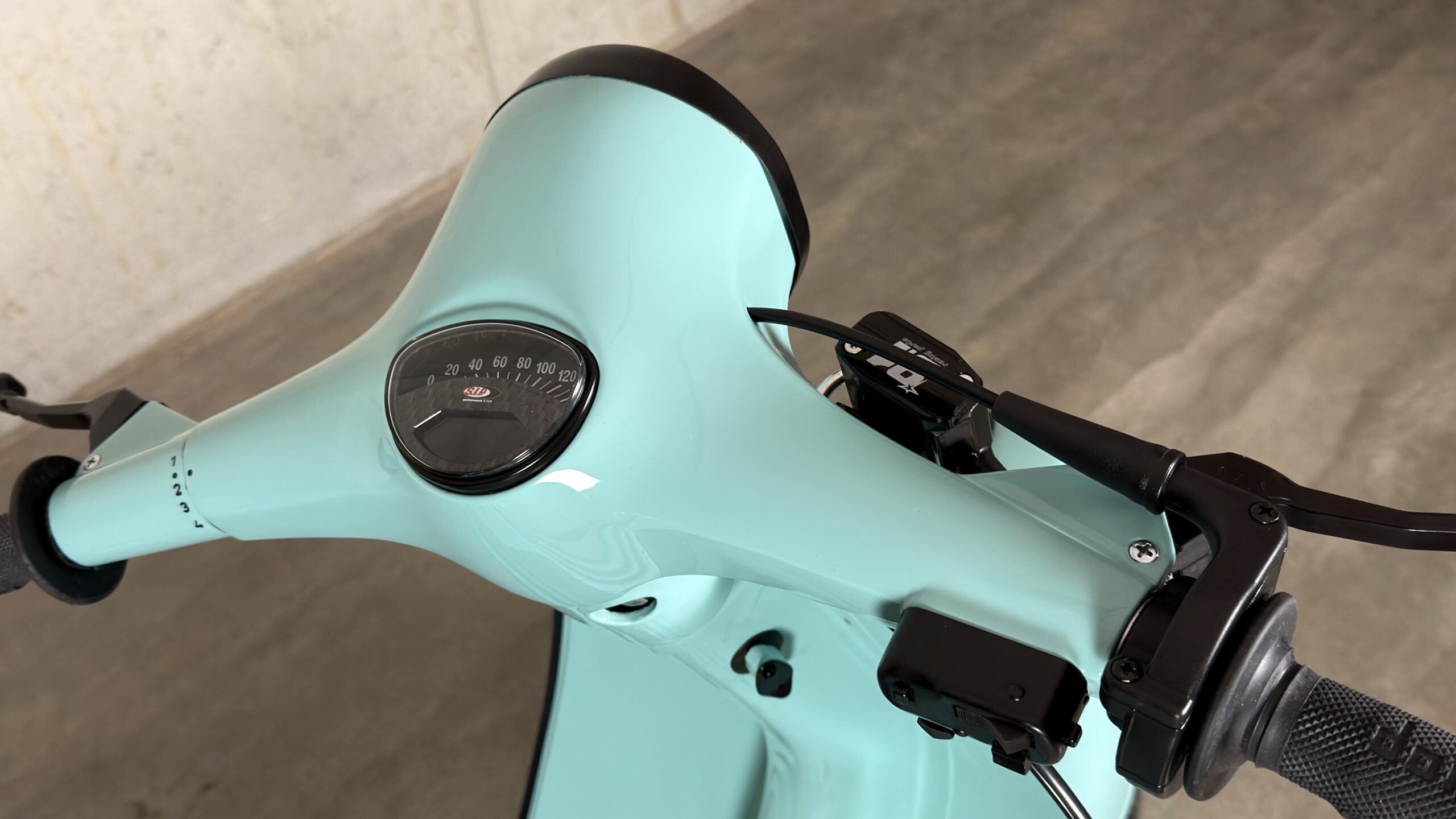 Vespa-Cristian-46-001-Vespa-Super-221-004