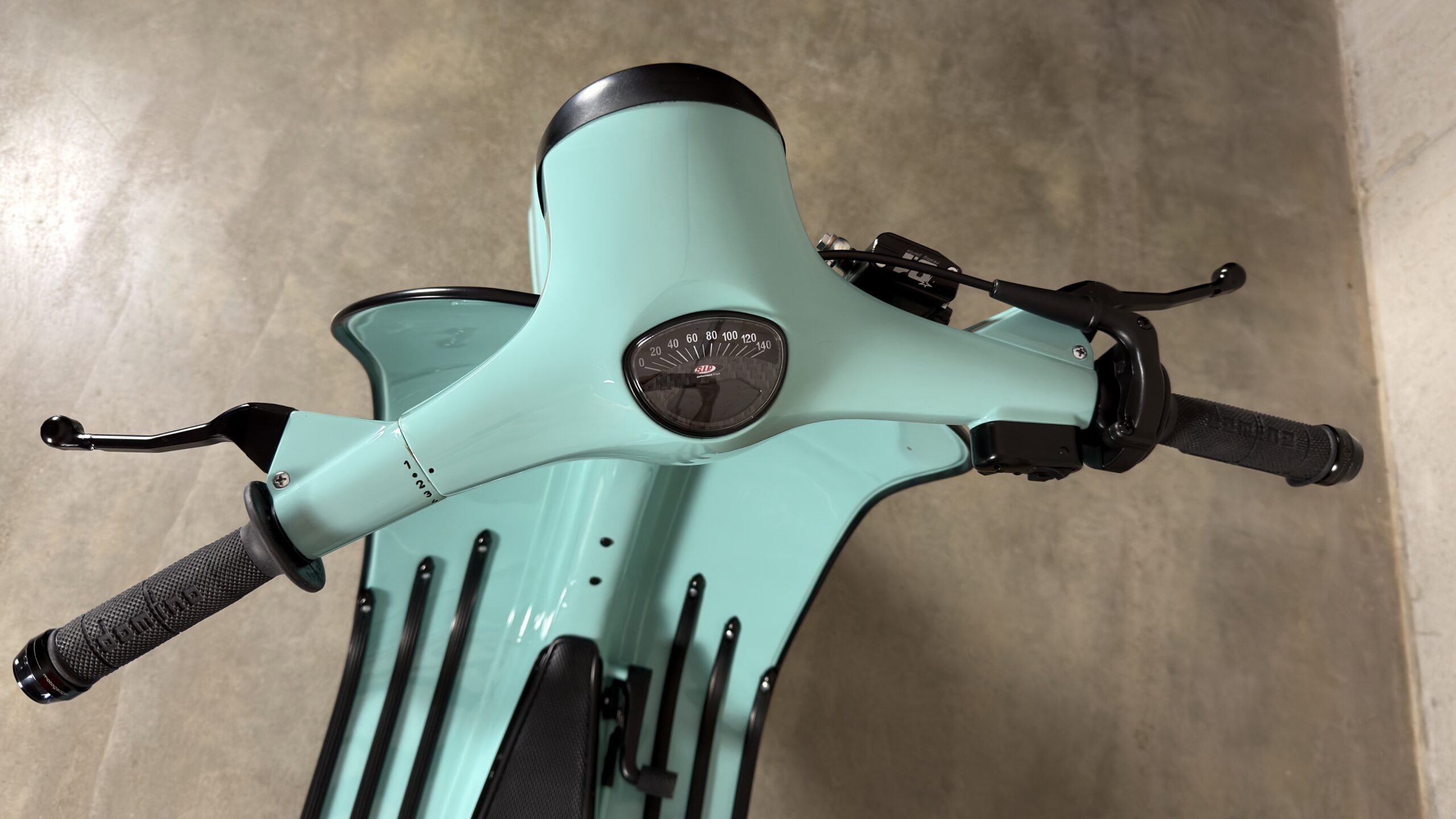 Vespa-Cristian-46-001-Vespa-Super-221-009