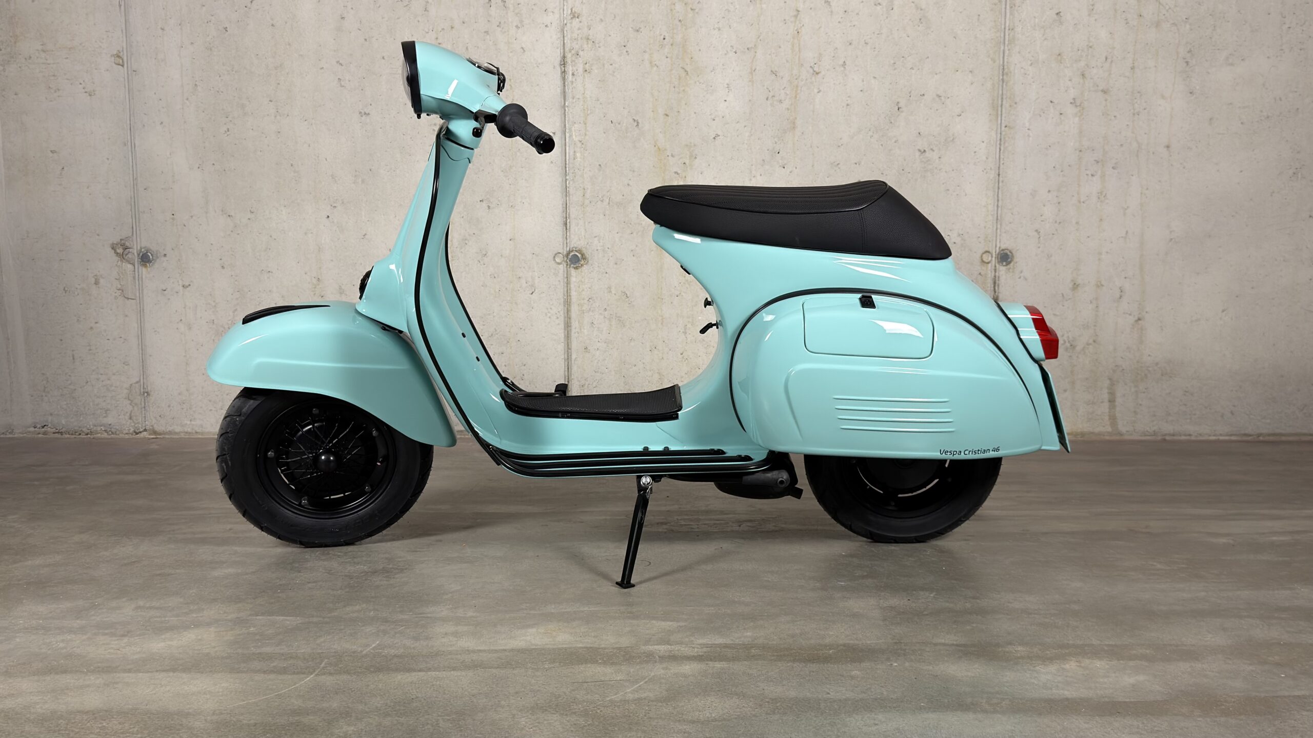 Vespa-Cristian-46-001-Vespa-Super-221-012