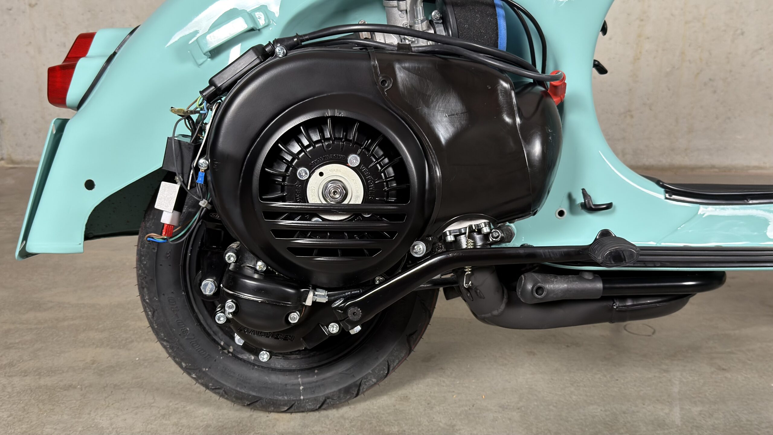 Vespa-Cristian-46-001-Vespa-Super-221-019