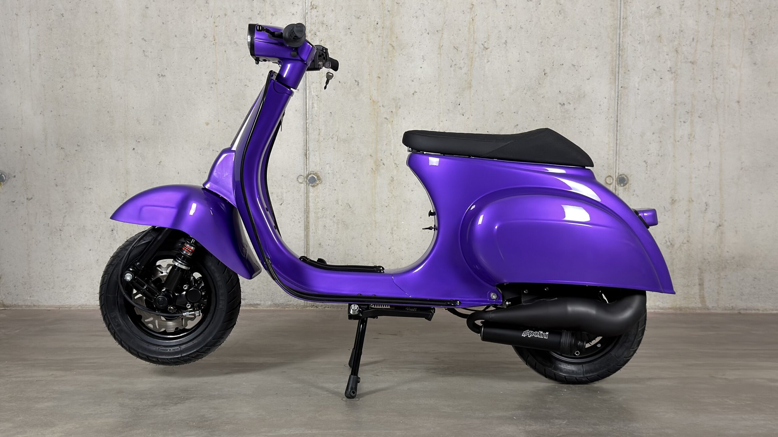 Vespa-Cristian-46-005-Vespa-V125-Viola-005