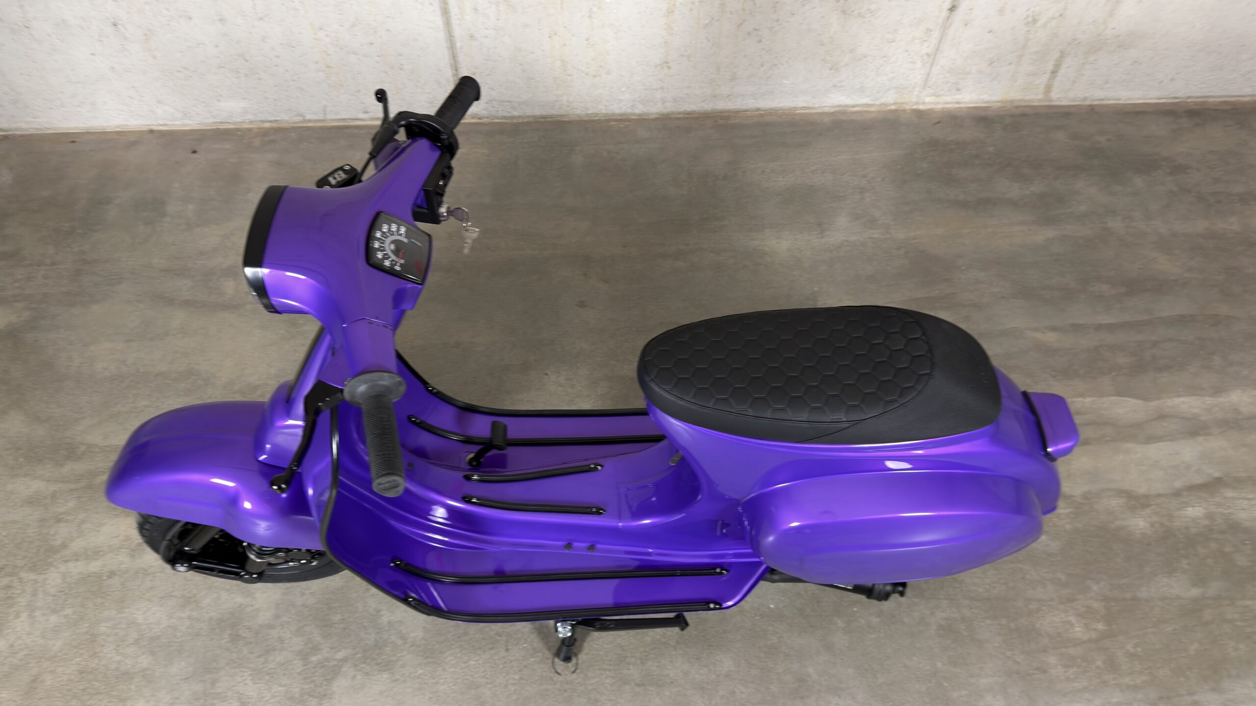 Vespa-Cristian-46-005-Vespa-V125-Viola-008