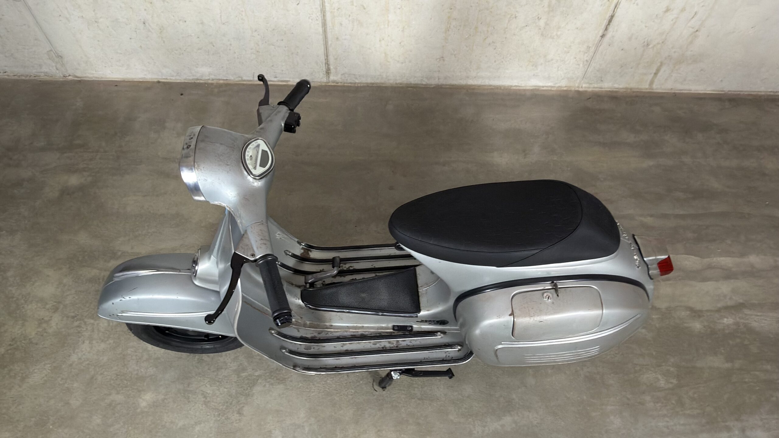 Vespa-Cristian-46-009-Vespa-177-Argento-009