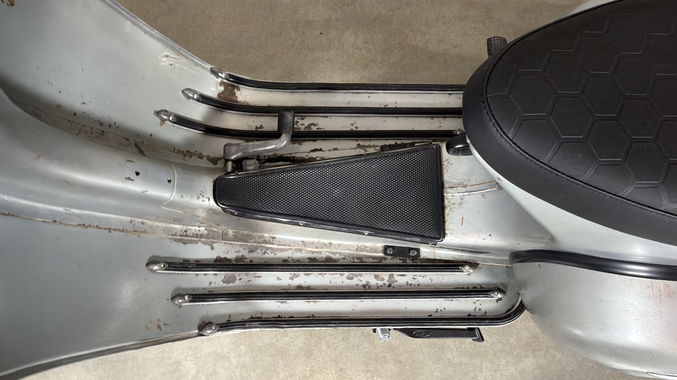 Vespa-Cristian-46-009-Vespa-177-Argento-010