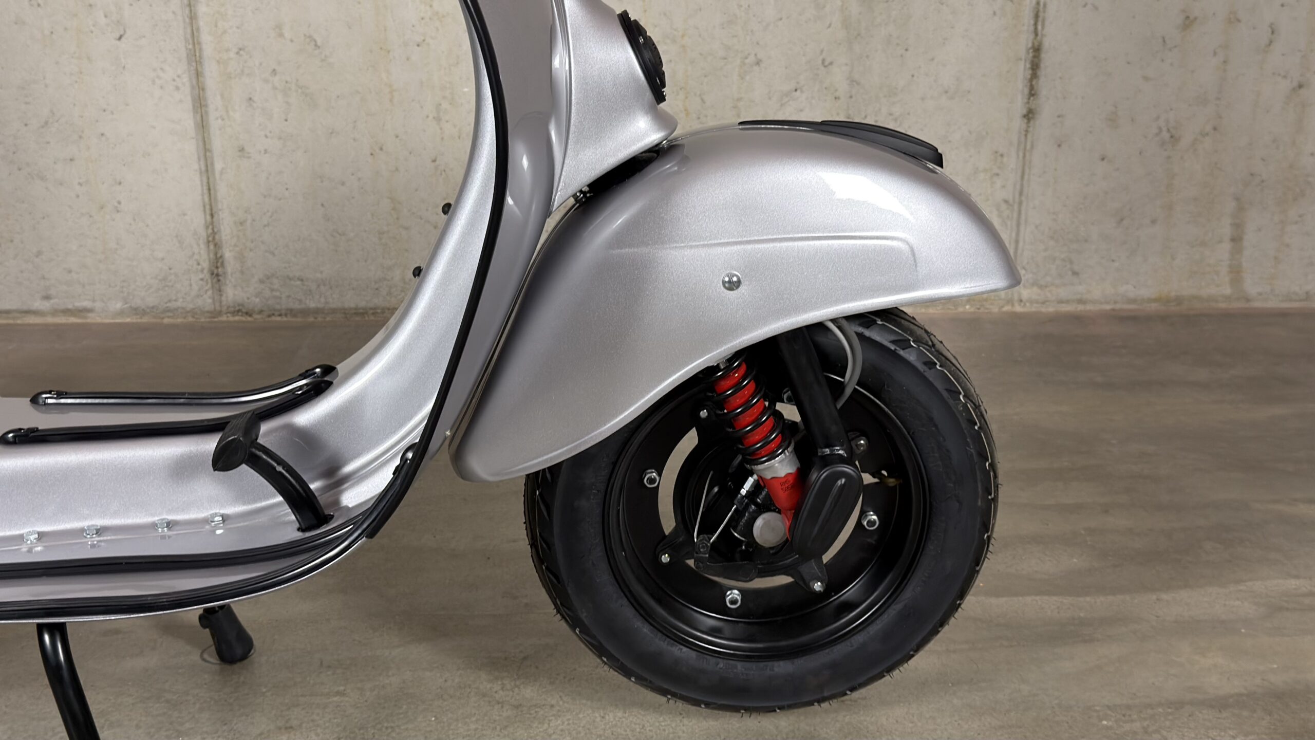 Vespa-Cristian-46-011-Vespa-V50-Argento-003