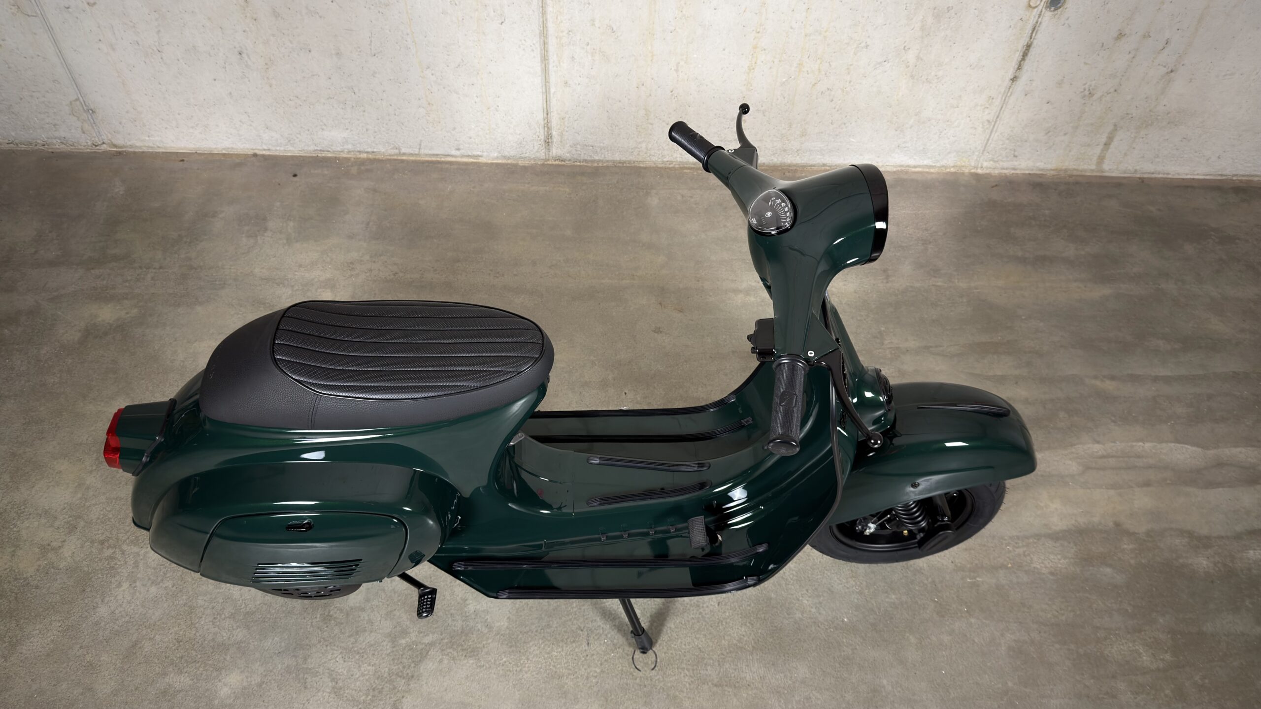 Vespa-Cristian-46-012-Vespa-125-Verde-Scuro-002
