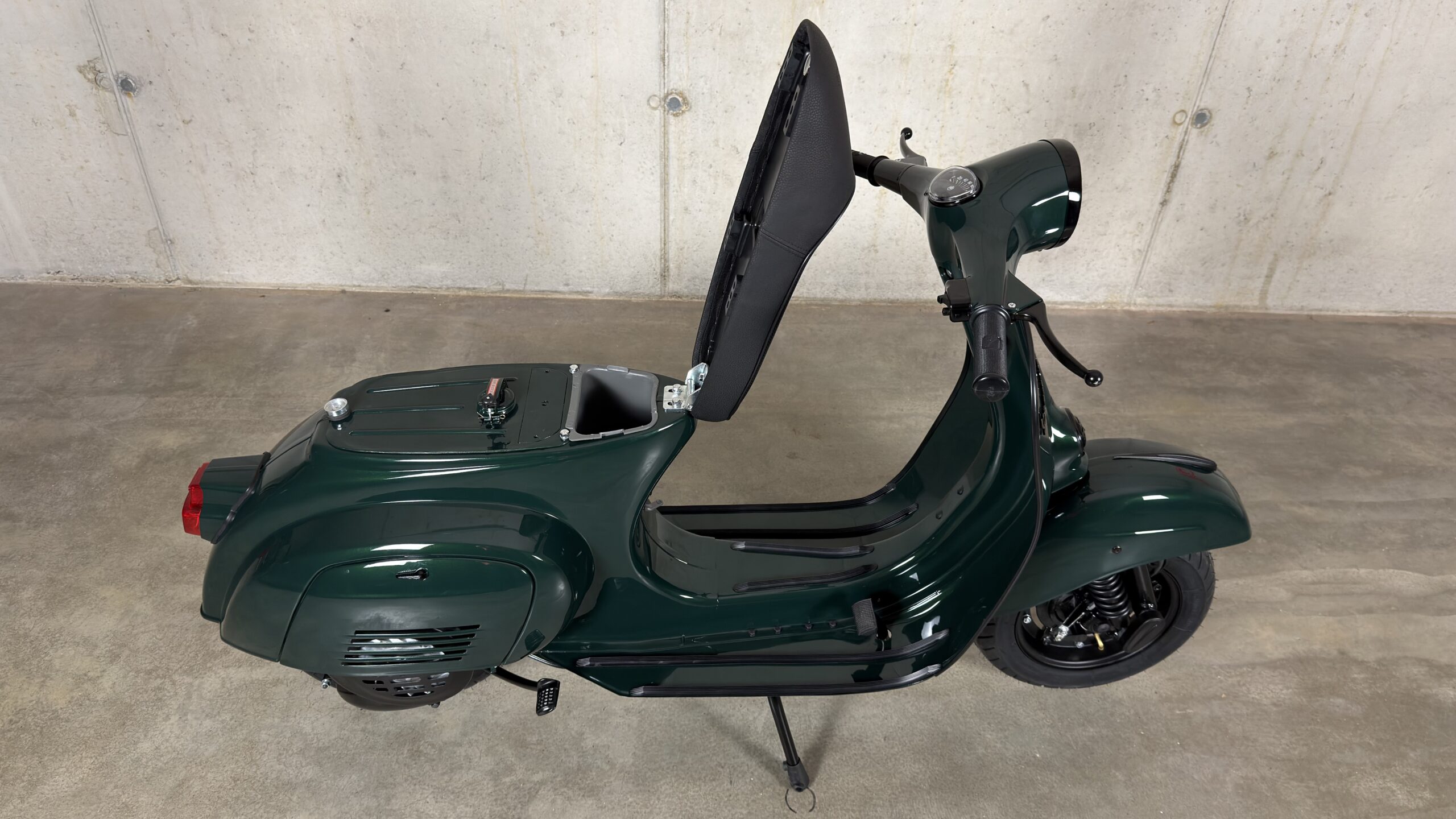 Vespa-Cristian-46-012-Vespa-125-Verde-Scuro-004