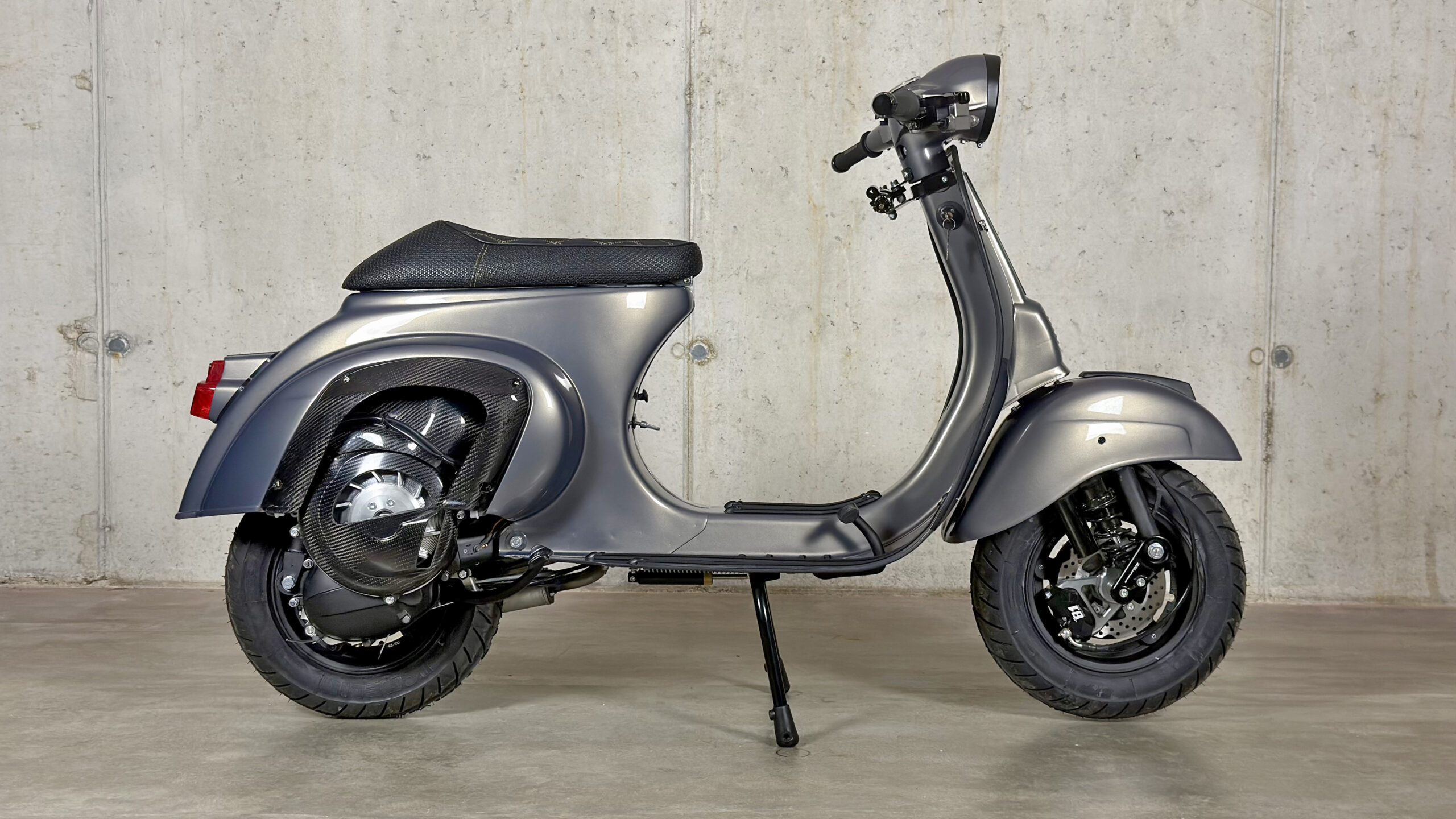 Vespa-Cristian-46-015-VespaSpecial165BFA-001